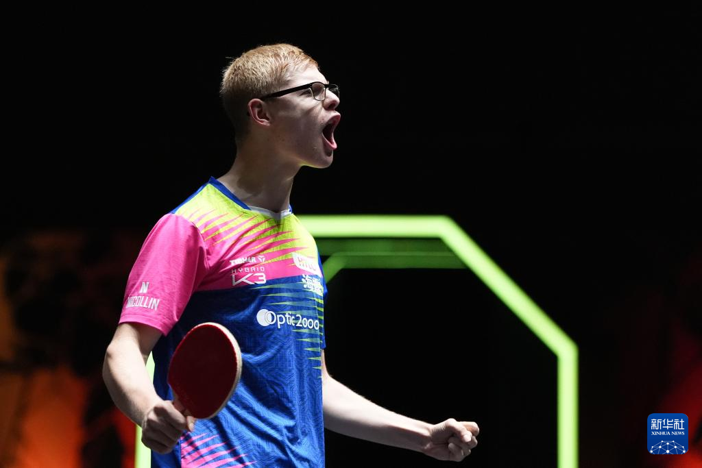 们都聚焦于 们都聚焦于